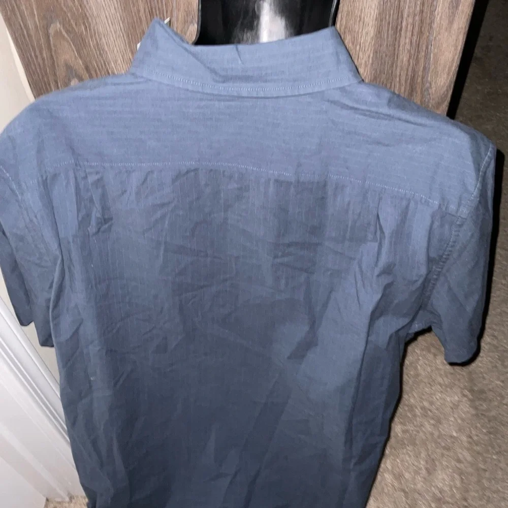 Men’s new size XL blue shirt sleeve button front shirt NWT GoofFellow & CO - Picture 2 of 5